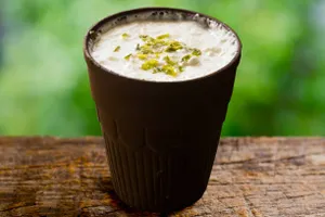 Lassi (sweet / salted)