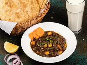 CHOLE BHATHURE WITH PATIALA LASSI