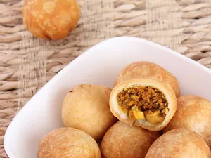 COCKTAL MINI KACHORI ( 4 PCS)