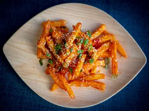 HONEY CHILLI POTATO