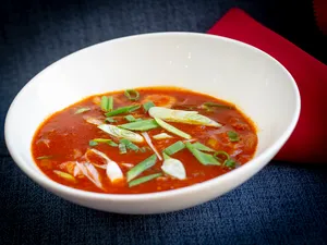 CHICKEN IN HOT GARLIC SAUCE