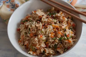 CHICKEN  BURNT GARLIC FRIED RICE