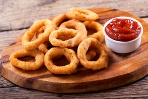 Onion Rings with Sweet Chilli Sauce