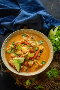 CHICKEN RED THAI CURRY