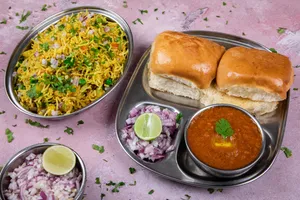 MUMBAI PAV BHAJI & TAWA PULAO COMBO