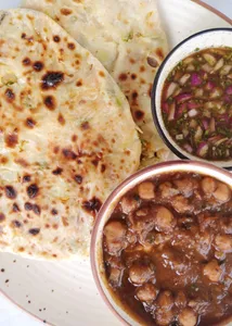 GOBHI KULCHA WITH CHOLE AND TAMRIND CHUTNEY
