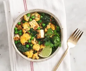 MOHABBAT HAI ALOO GOBHI