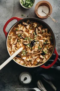 HOT AND SOUR SOUP, VEG/CHICKEN /SEA FOOD