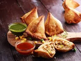 YUMMY CHEESE VADA PAV