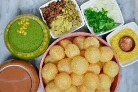 Pani puri (ragada/aloo/moong)
