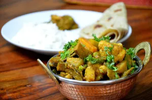 LADLI DIWANI HANDI (MIX VEGGIES WITH SPANICH)