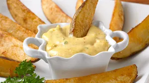 Potato Wedges with  Mayo Garlic Dip