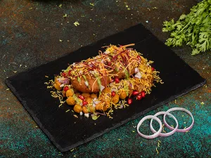 ALOO TIKKI CHOLE CHAAT
