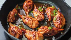 CHICKEN  PAN FRIED MOMOS ( 8 PCS )