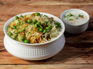 VEG BIRYANI WITH RAITA
